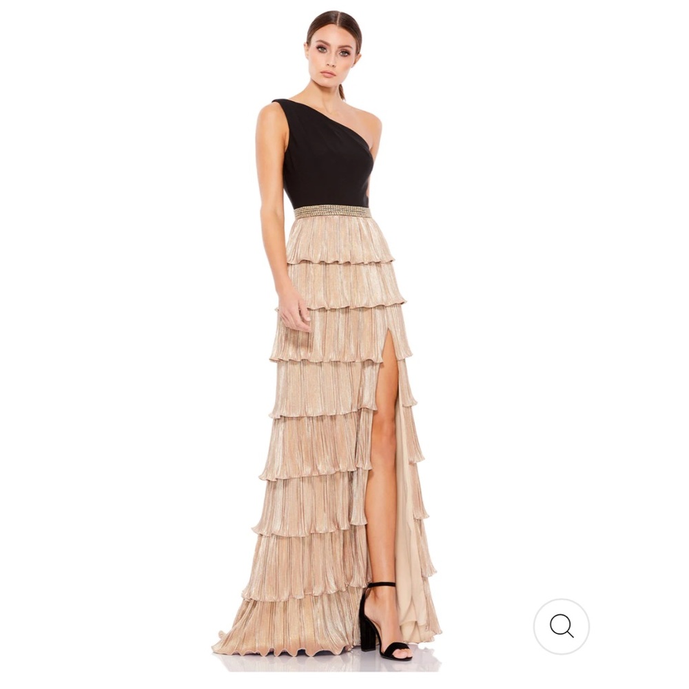 NWT Ieena for MacDuggal 26541 One Shoulder Layered Metallic Ruffle Gown Formal